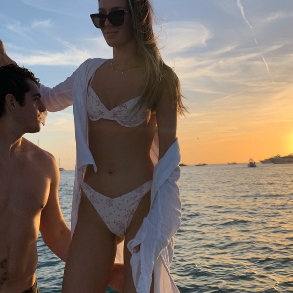 Frankie’s bikini set - Picture 3 of 8